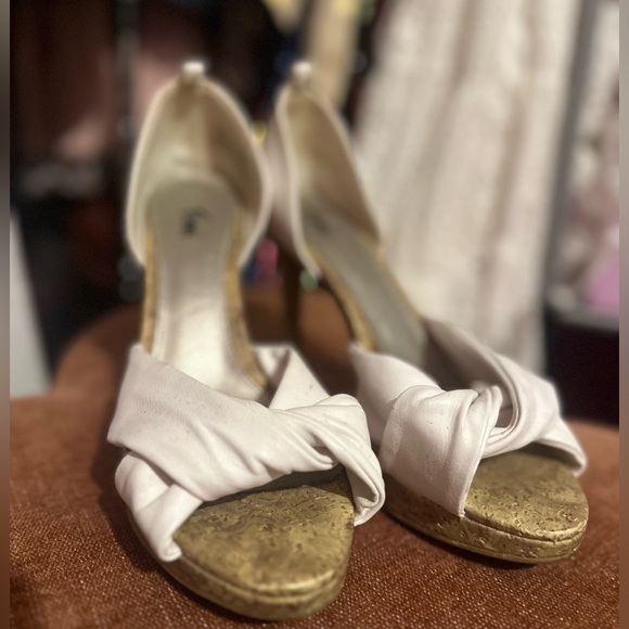 FIONI Clothing Shoes - Fioni Women’s Elegant White/Tan Heels
